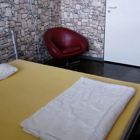 Penthouse Backpackers *