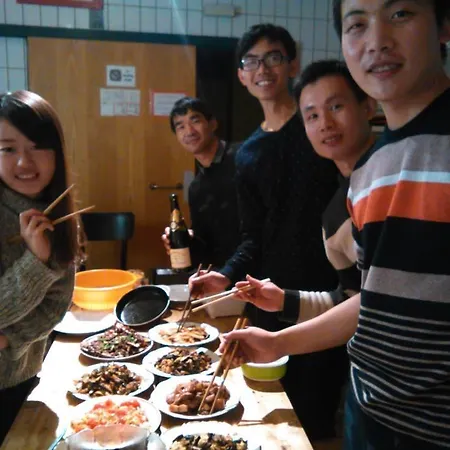 Penthouse Backpackers Hotel *